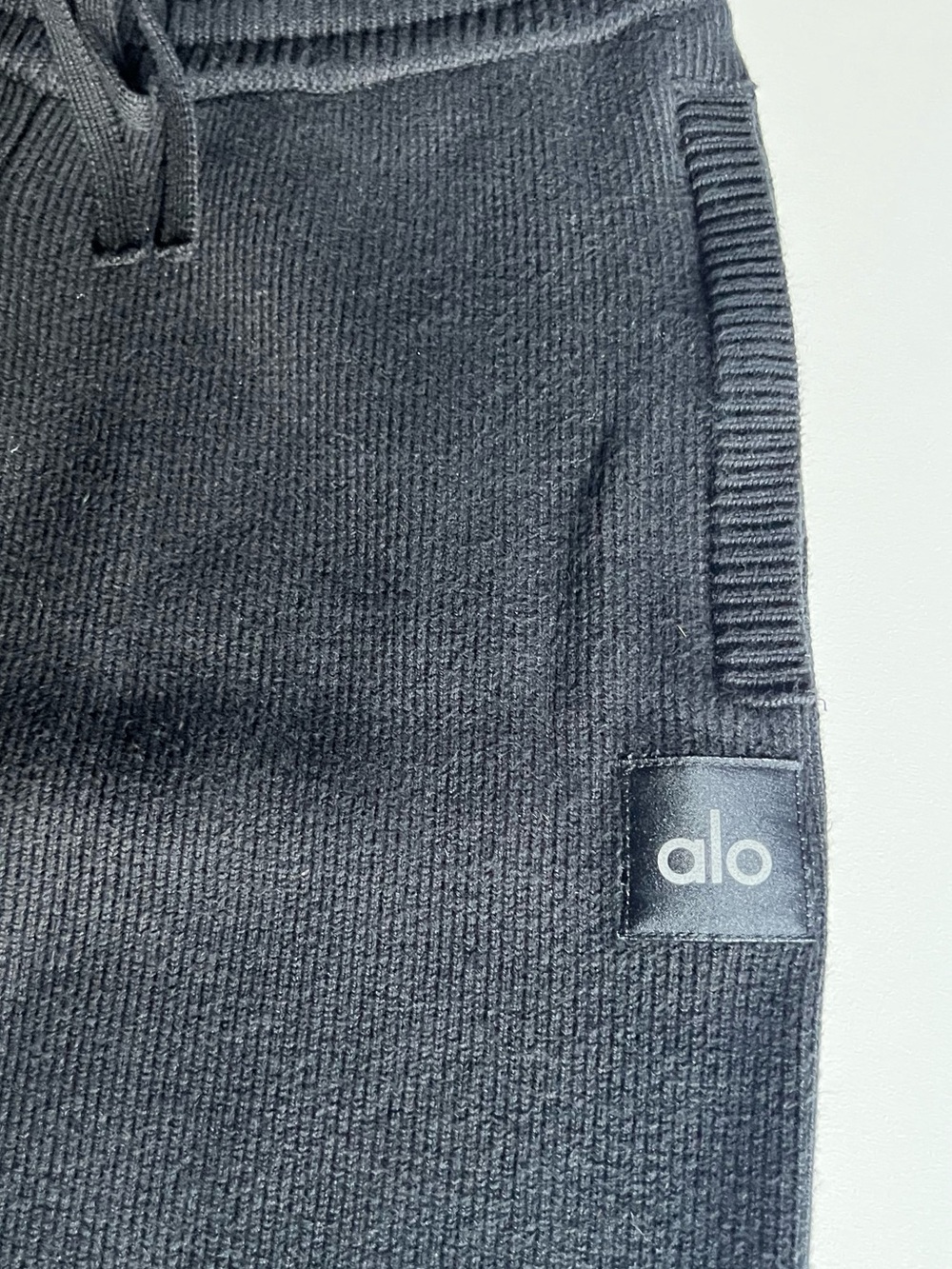 Alo Scholar Sweatpant - Picture 4 of 9